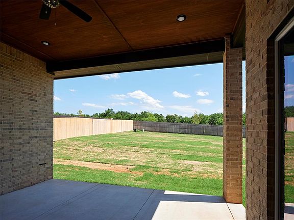 5th image of 408 Basin Way