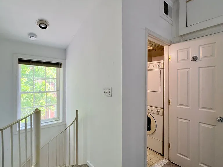 657 Dover St — Photo 11