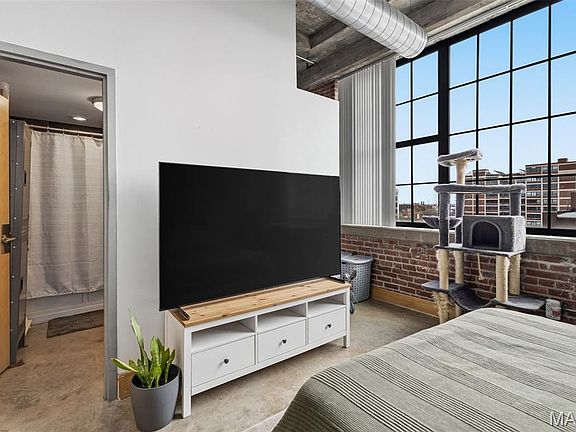 4th image of 411 N 22nd St Unit 405