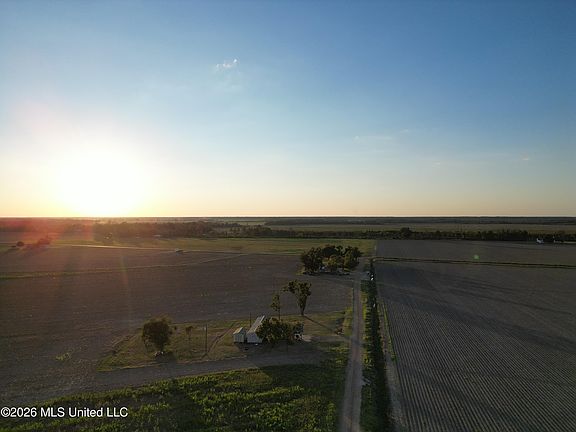 4th image of 62 Nicholson Rd