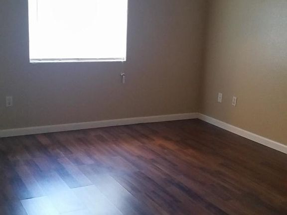 3rd image of 24909 Madison Ave Unit 212