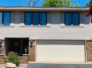 2013 Mesabi Ave E, Maplewood, MN 55109