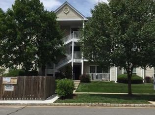 1265 Mulberry Dr, Mahwah, NJ 07430