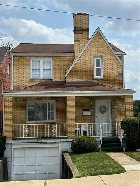 5574 McCandless Ave photo 1