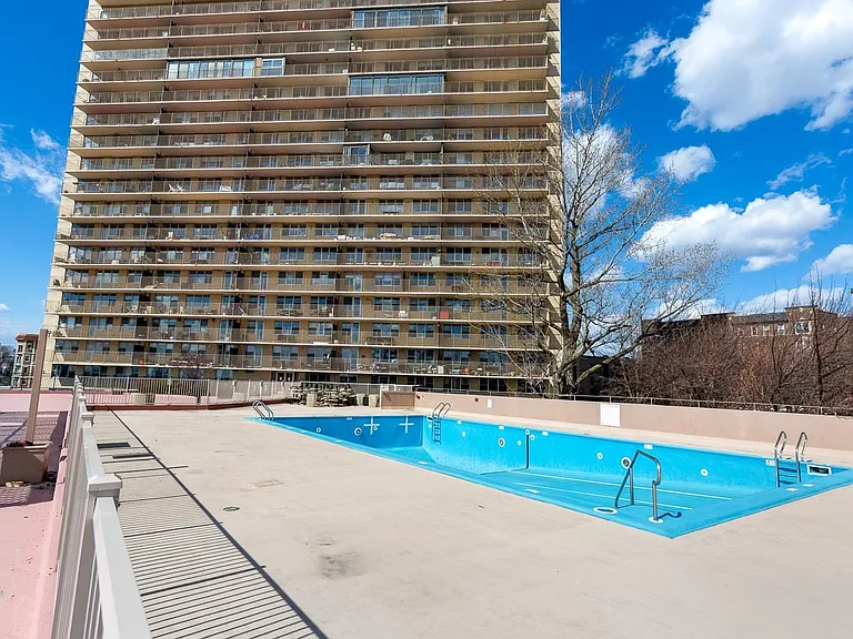 6040 Boulevard East #7L — Photo 18