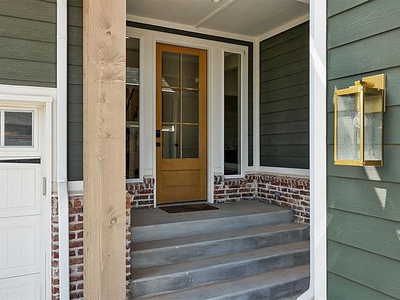 4th image of 4416 NE 125th Ct