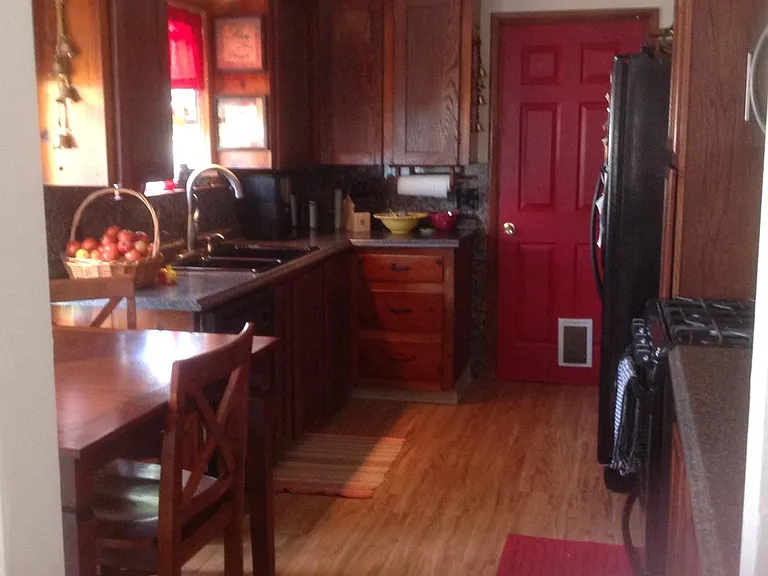 133 Grand Ave — Photo 10