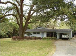 2258 W Hillwood Dr, Mobile, AL 36605