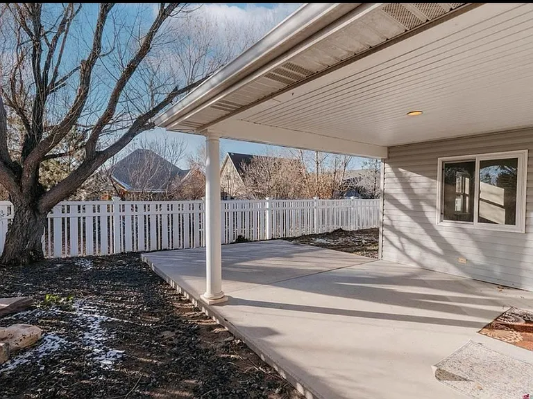 1335 Fivemile Creek Ave — Photo 20