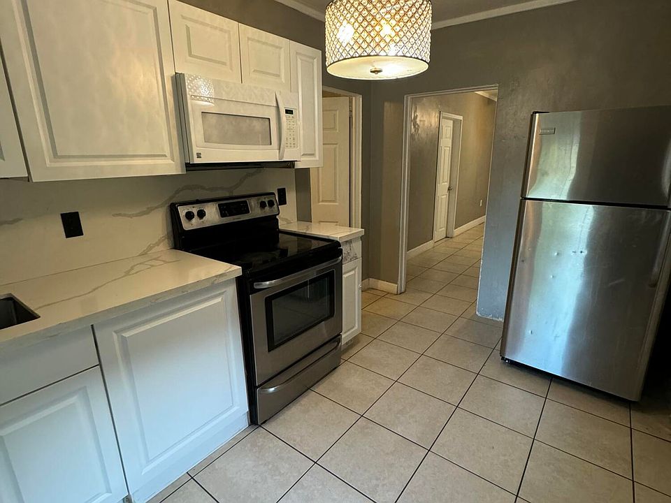 1st image of 717 S B St #715
