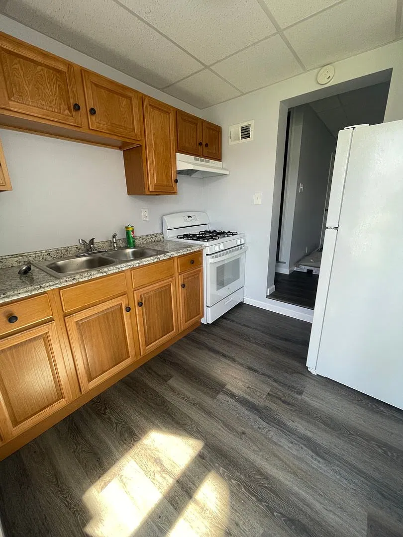 Charming 3-Bedroom Home for Rent in Slatington, PA Convenient Location! — Photo 3