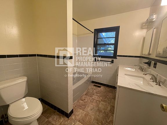 4th image of 2213 Lynette Dr