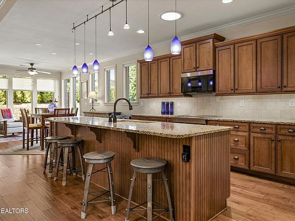 2nd image of 400 Burney Cir