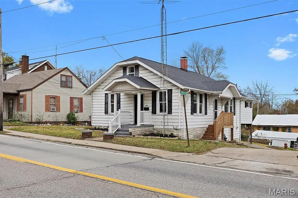 126 Opdyke St photo 1
