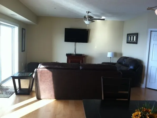 4699 Lake Rd E, Geneva, OH 44041