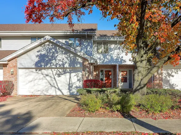 1004 Pinewood Dr, Downers Grove, IL 60516
