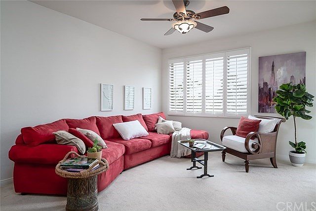Open Flowing Floorplan