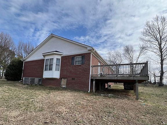 4th image of 2611 Mount Union Rd