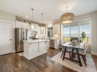 50634 Ledgestone Pl #10, Chilliwack, BC V2P0E7