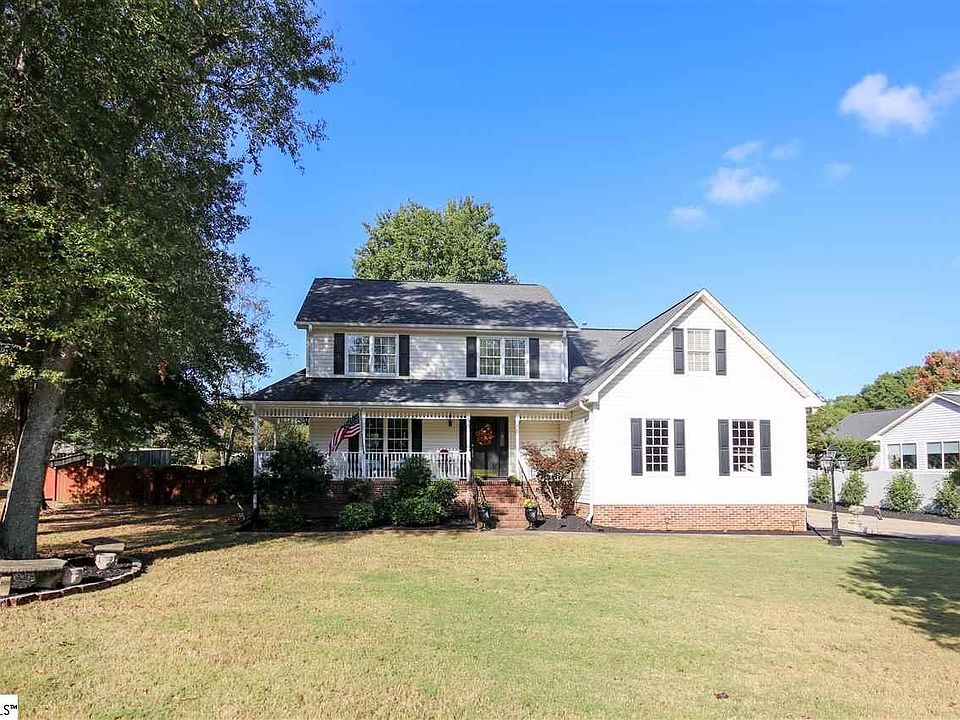 1st image of 304 Cottonwood Ct