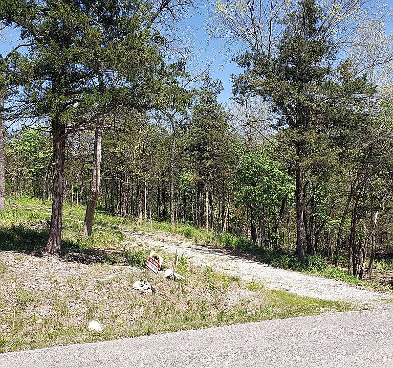 Lot is 100 ft wide by 425 ft