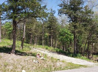 8 Valley Dr, Holiday Island, AR 72631