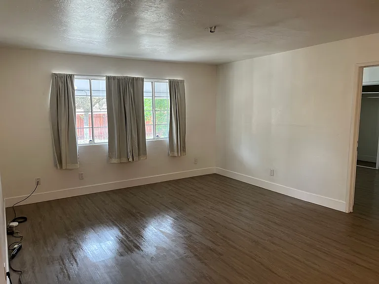 19254 E South Ave — Photo 5