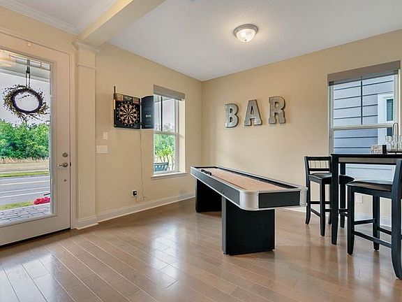 4th image of 8869 Laureate Blvd