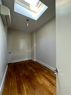 Rented by Cityside Rentals Corp | media 12