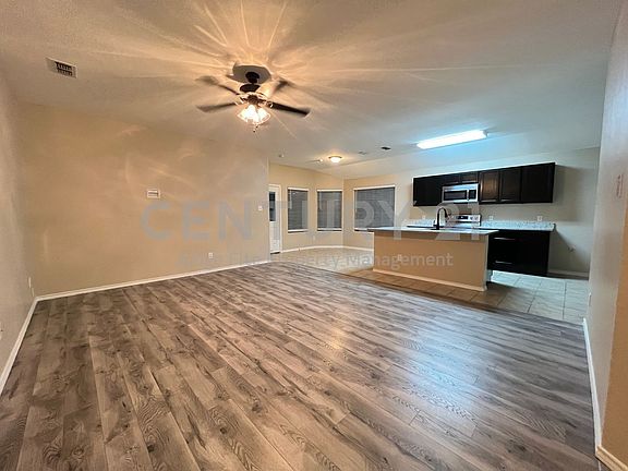 3rd image of 243 Saratoga Dr