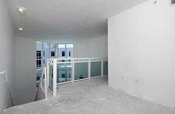 4th image of 3000 NE 188th St APT 705