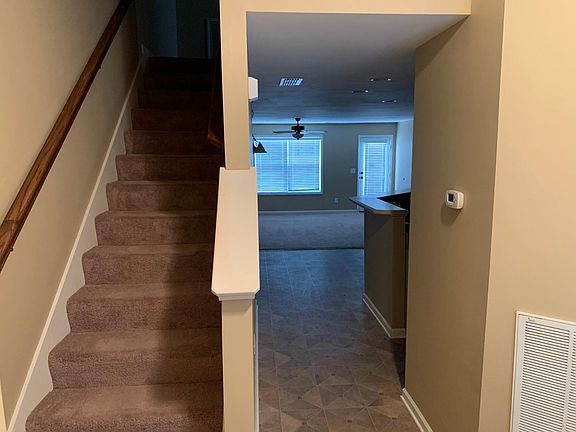 3rd image of 723 Mill Springs Dr