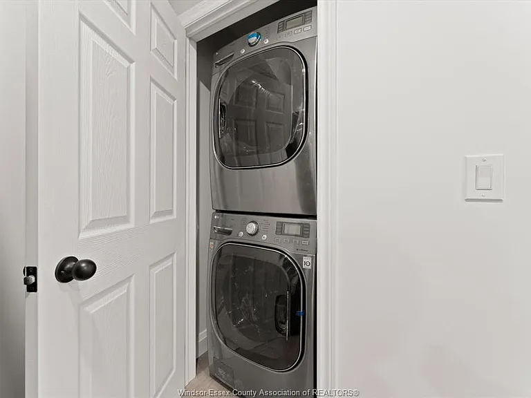702 Pierre Ave #2 — Photo 10