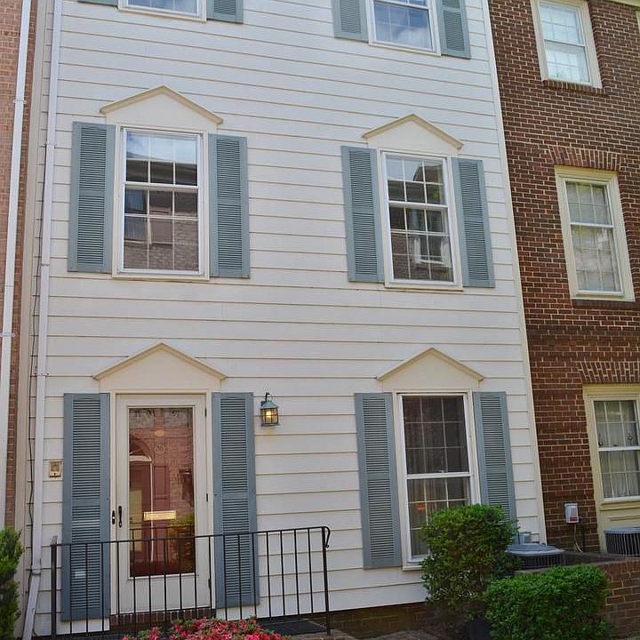1st image of 322 N Pitt St