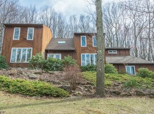 30 Black Birch Dr, Randolph, NJ 07869