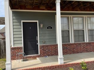 643 N Longfellow Ln, Fayetteville, AR 72704