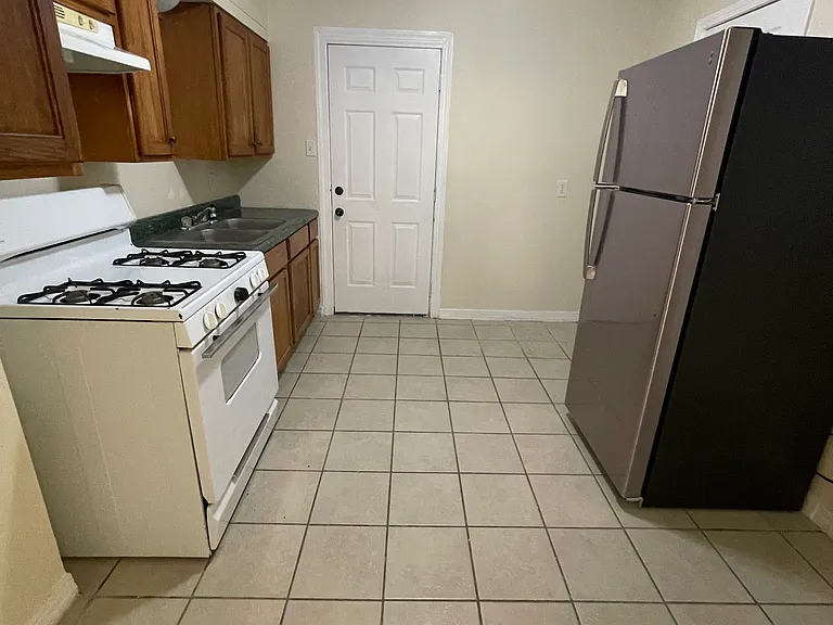 1224 Camp Ave — Photo 18