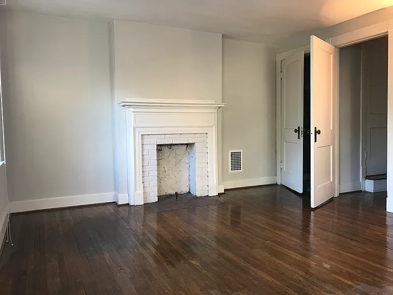 1374 Mulford Rd #1370 — Photo 6