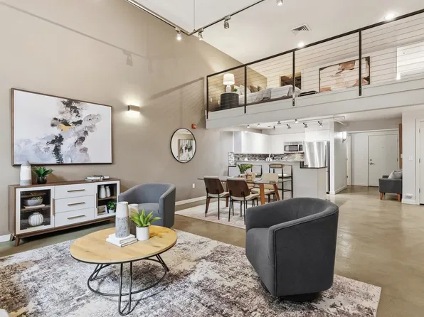 3104 Western Avenue #104, Seattle, WA 98121