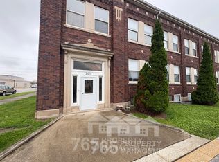 301 W Main St APT 204, Lebanon, IN 46052