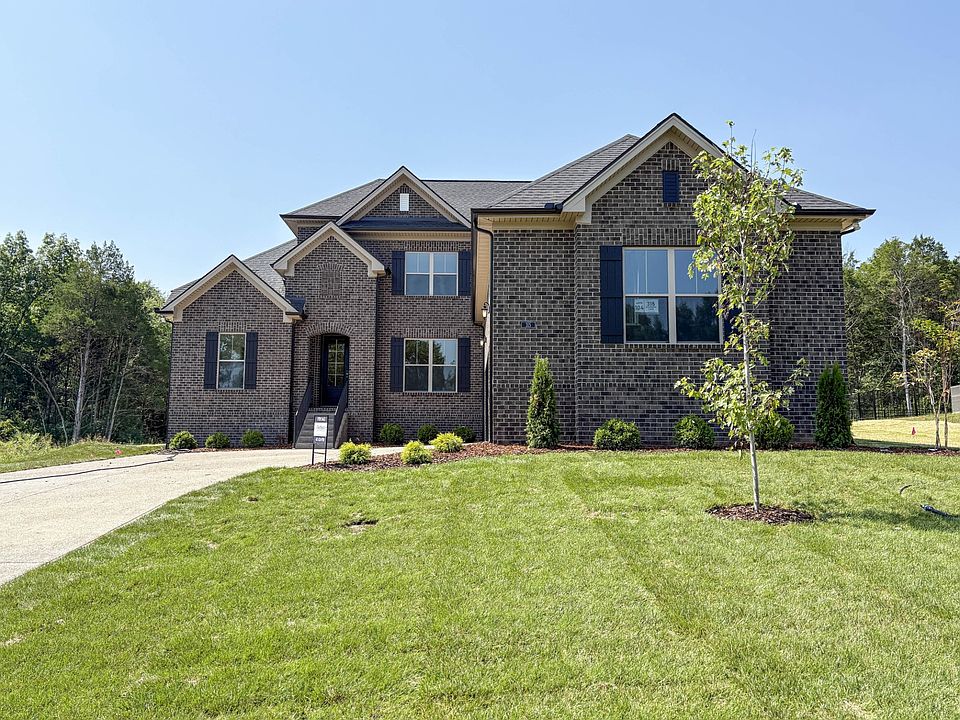 1st image of 315 Goodwin Ln