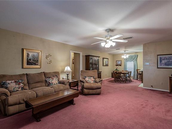 4th image of 230 Compton Dr