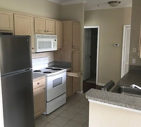 3rd image of 7800 Point Meadows Dr APT 1327