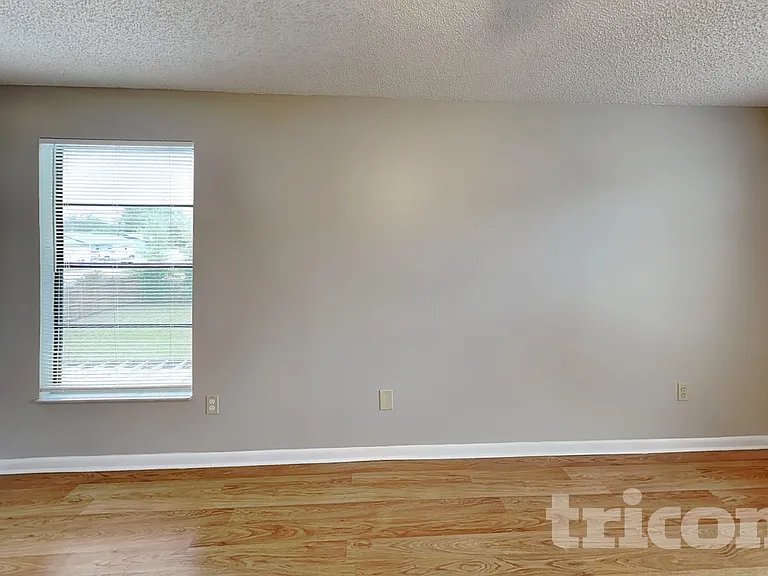 1311 Corner Oaks Dr — Photo 6