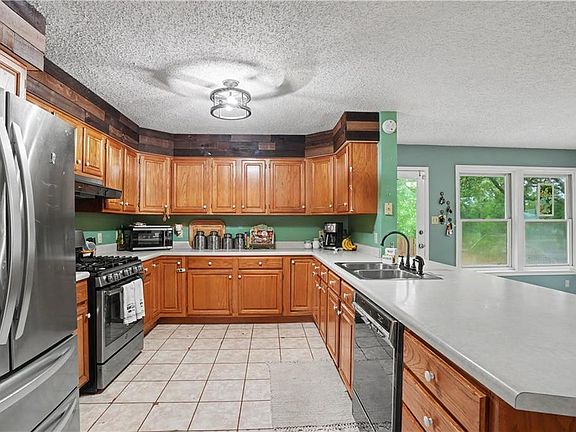 4th image of 75235 Fussell Rd