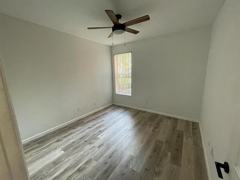 3549 Forest Hill Blvd #19 — Photo 10