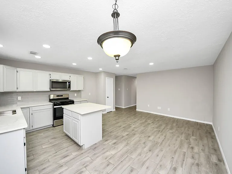 4915 Pecan Grove Dr — Photo 12