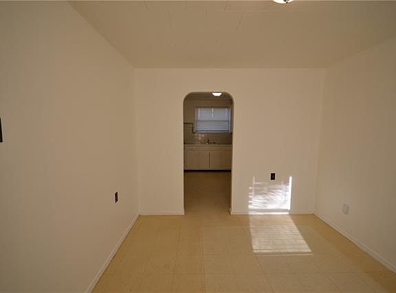 5th image of 638 Avenue F #A