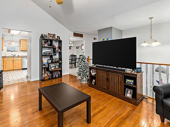 4th image of 709 Wil Tara Dr