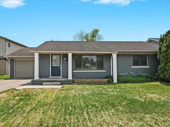 48306 Jefferson Ave, Chesterfield, MI 48047